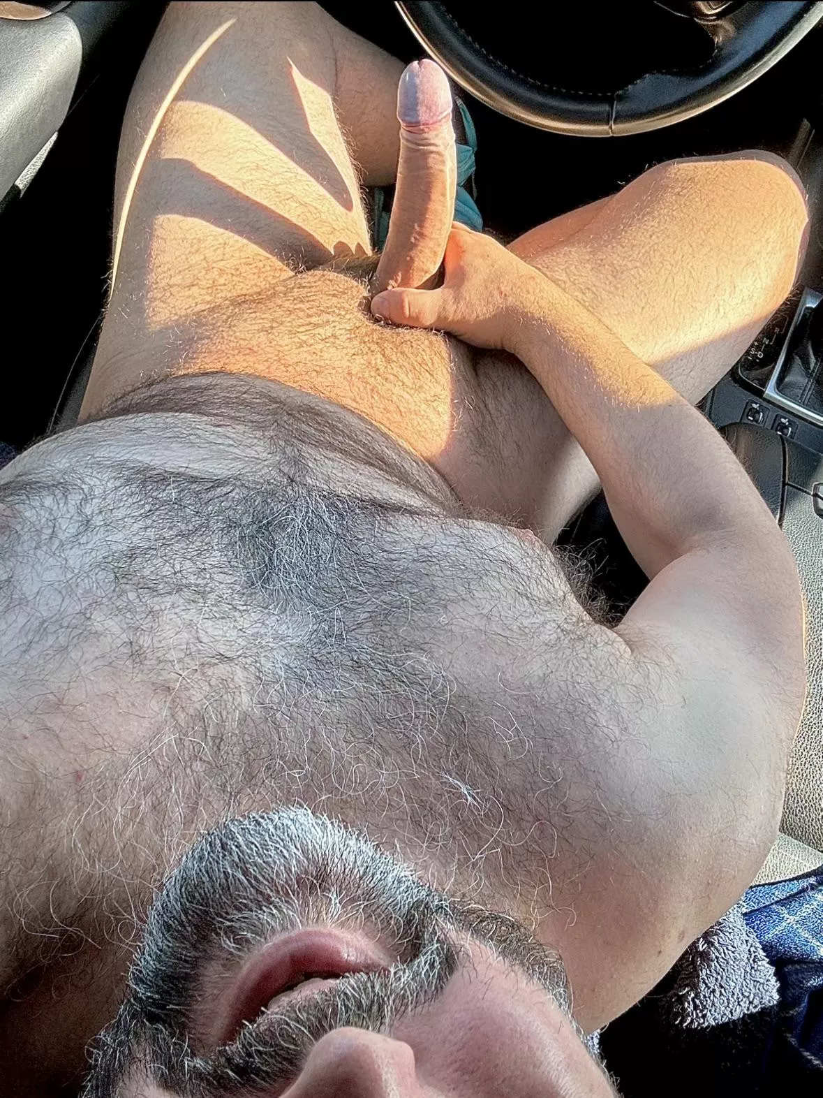 This Uber doesn’t take cash, I’d prefer to barter, and I’m looking for something sexy and hot, that will make me even harder. posted by slappymakemehappy