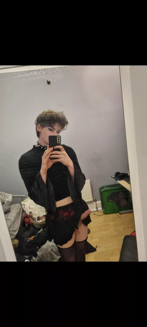 top or bottom? by ophy46