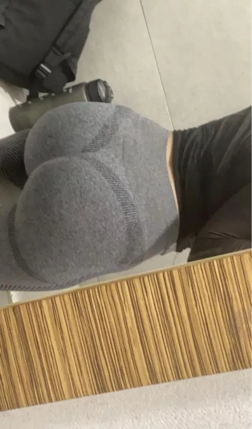 Who’s down to jerk to my wife nudes  by TheRealArabCuck