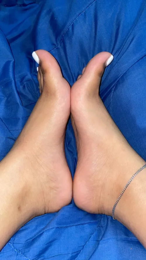 Would you like to lotion my feet? by crazyhair1993