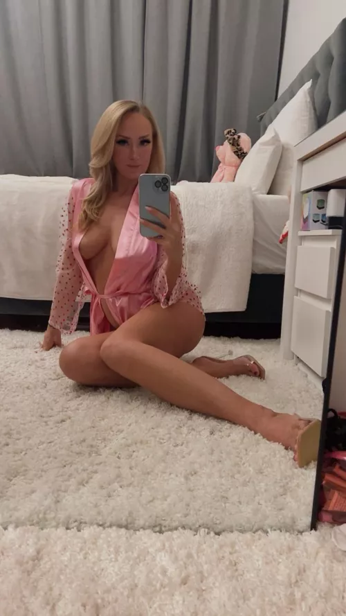 48yo Milf & Lawyer is ready to take care of your boner right now by wagonburner5000