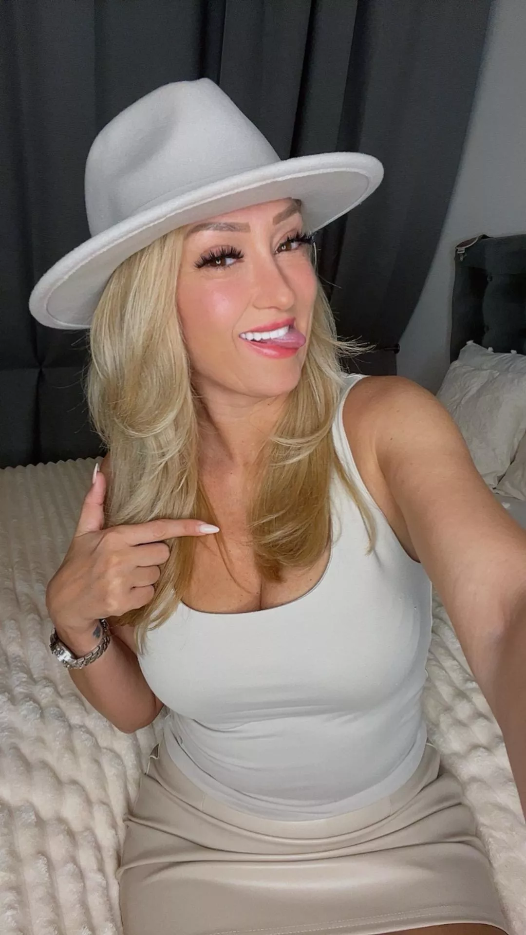 Are u ready to get a ride? (F48) posted by KingOfTheBananas69