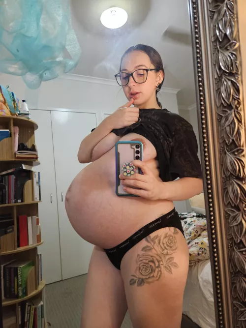 Being adored for my hugeness does make these pregnancy symptoms a little easier to put up with  by impatient_carnation