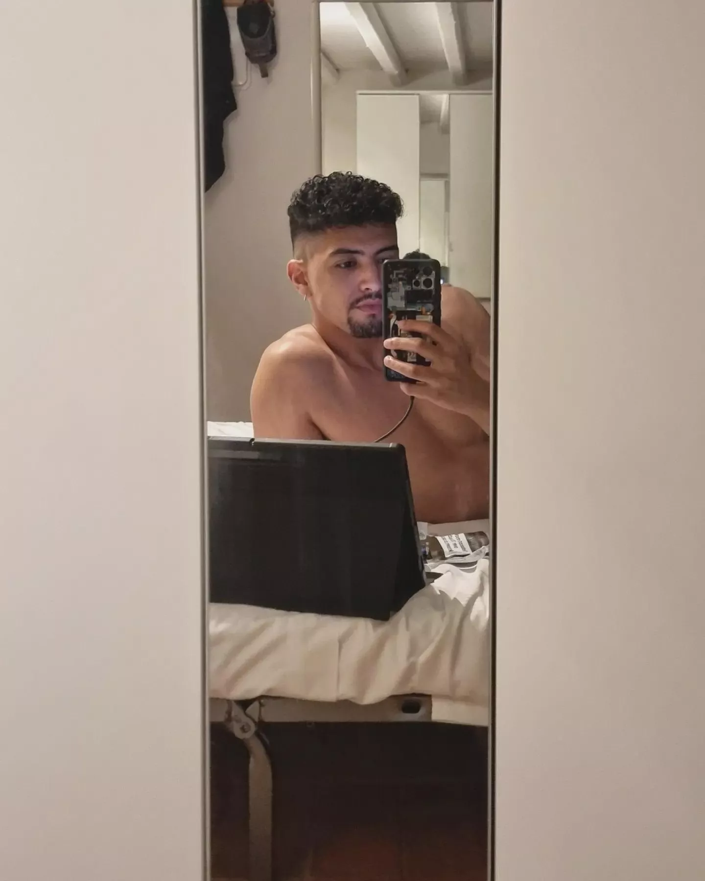 Bored in bed, what's good to watch lately? posted by Ohai_hm_