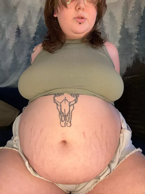 Broke my gamer chair can’t imagine why by HeftyDoggy