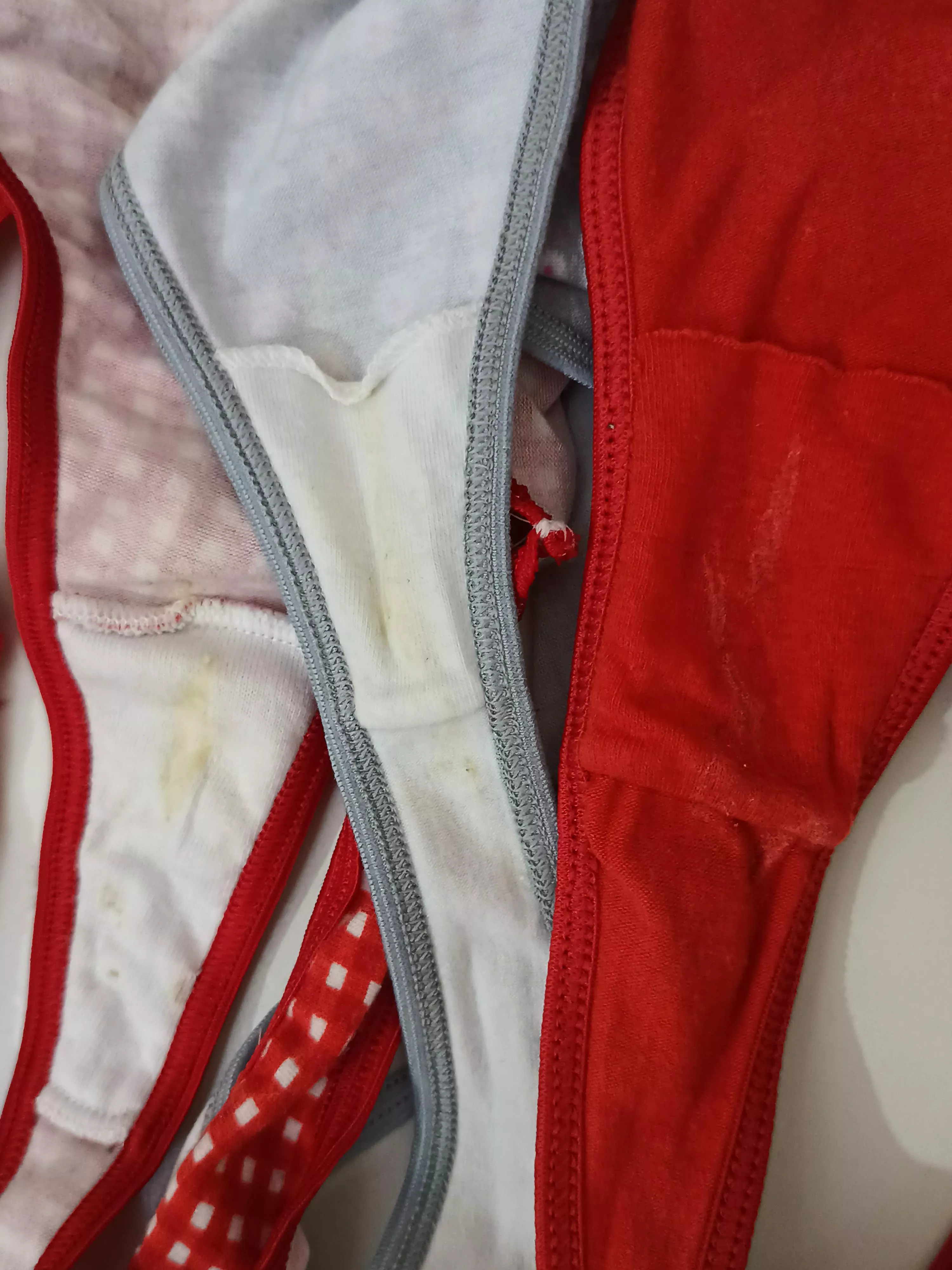 choose one and you will never forget my smell posted by fantastic-stardust