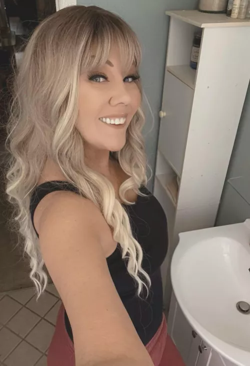 Come let me take care of you  by Tallblondie777