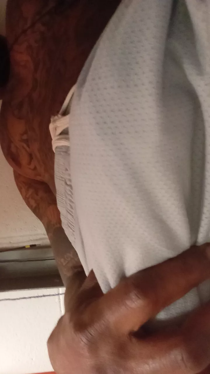 Do you like bbc Bulges? posted by 142blue