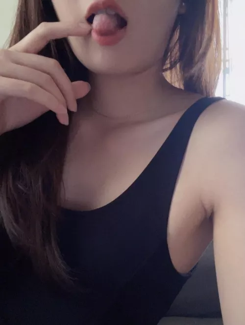 Does anyone likes my lips? :3 by nsnsnnshnsnsnsn