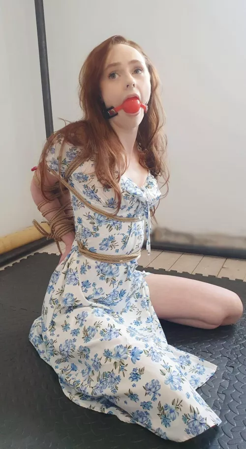 Emerging from winter hibernation with some struggle rope to wake me up🐰😴 by alterskyex