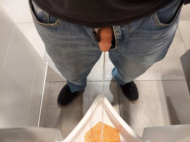 Expelling iced tea by Homo_gone_wild