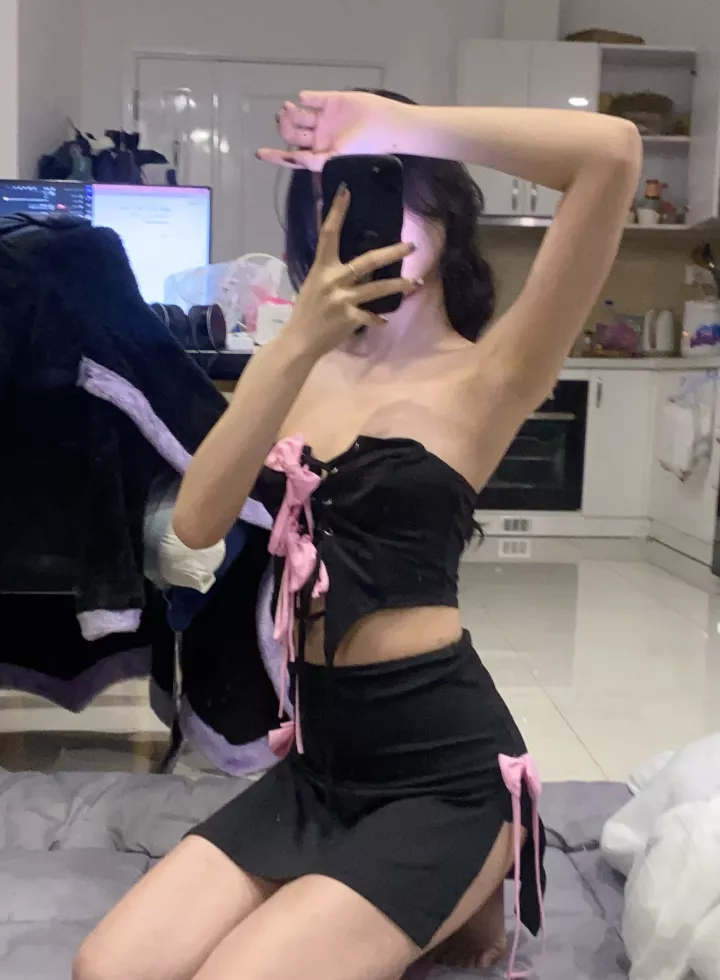 Feeling sexy today posted by viraava