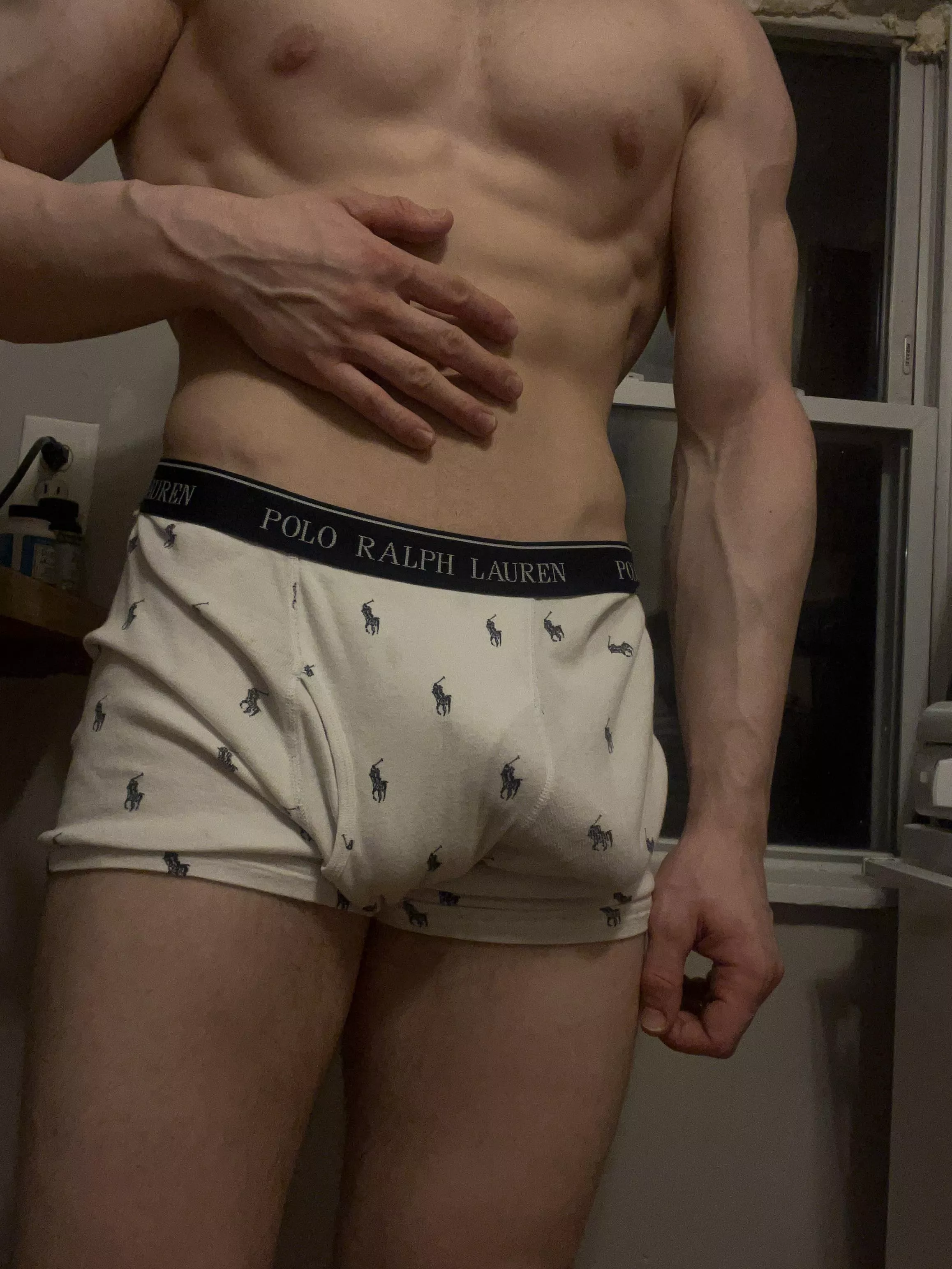 girth bulge posted by RobertDeitz