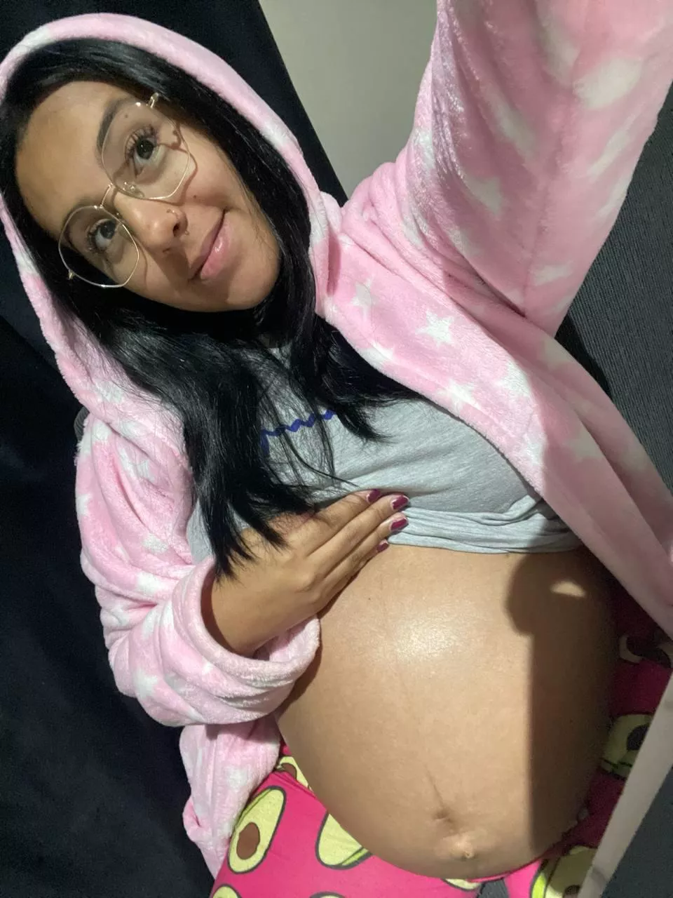 Good night ! This big belly goes to bed posted by Gilrl_latin56