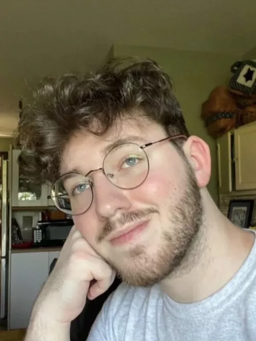 Hope everyone had a good Monday. by fake-newscentral