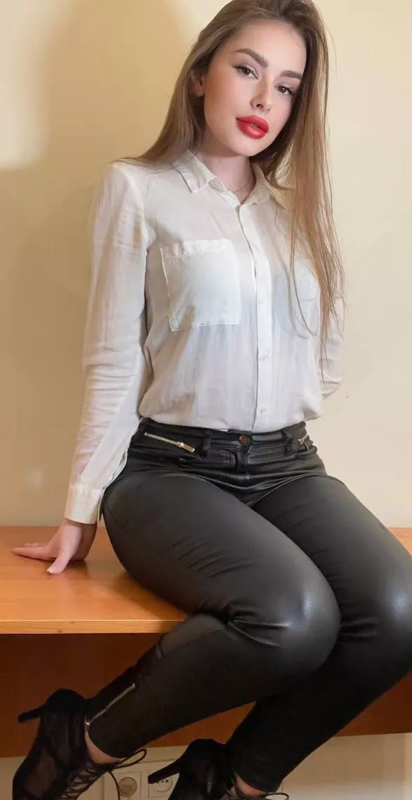 How hot do I look today? posted by Existing-Arachnid-92