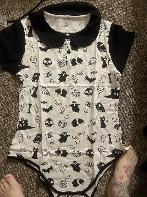 I got my new onesie 🥹 by zakk0702