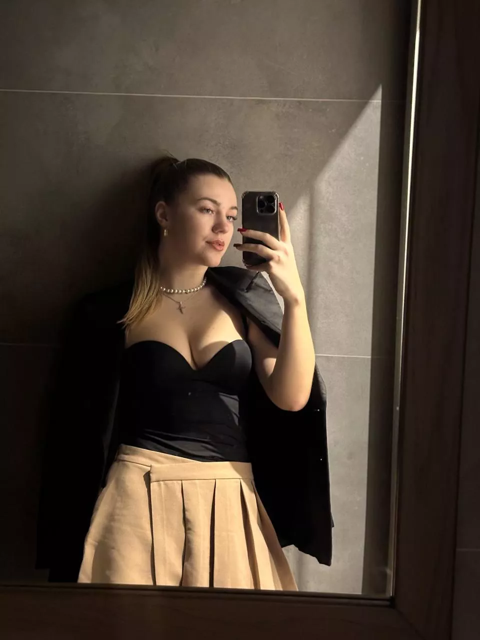 i know you love when i have cleavage like this posted by strungdelorme