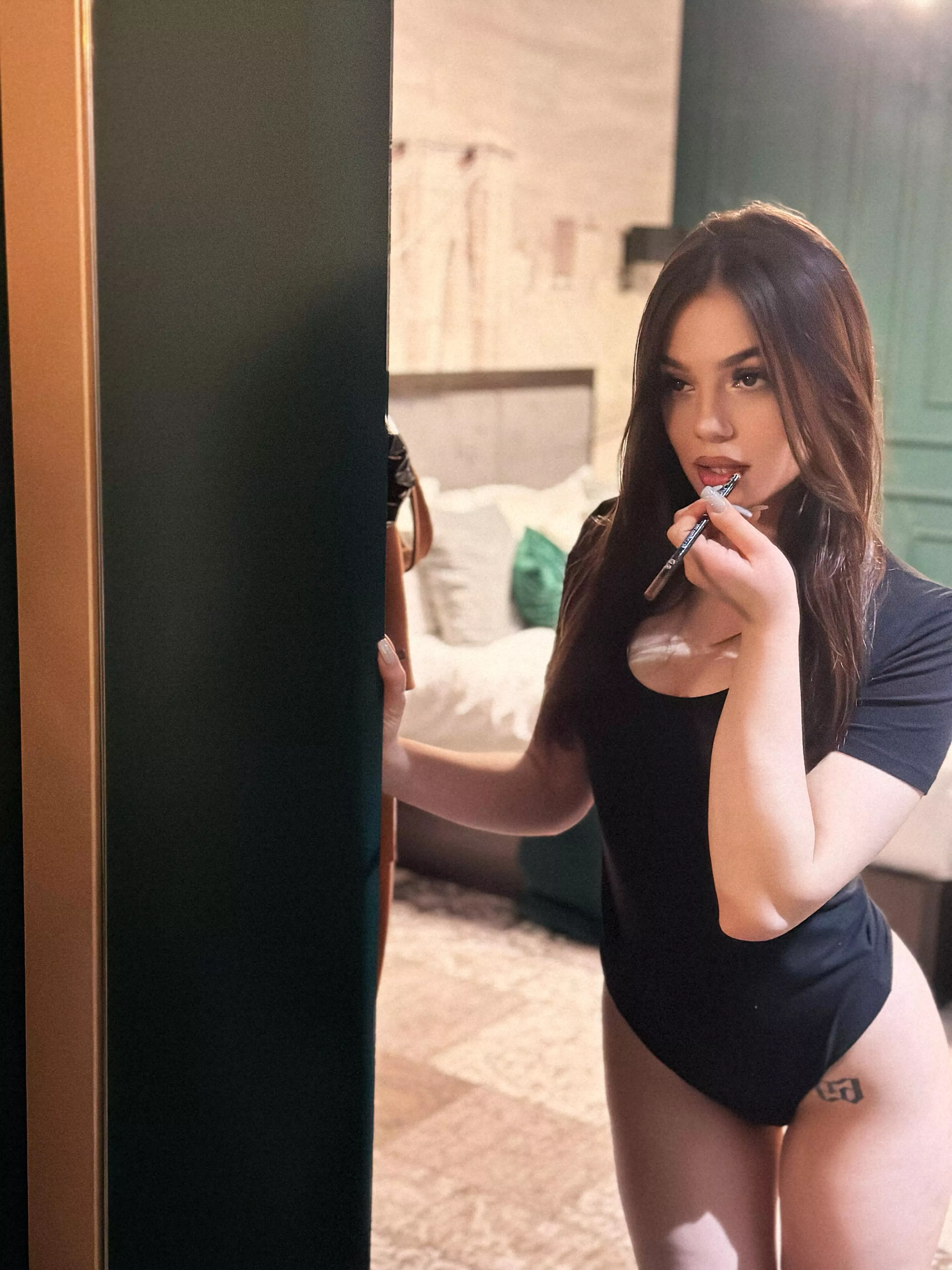 I look better without any clothes on my small body, just trust me posted by Primzk