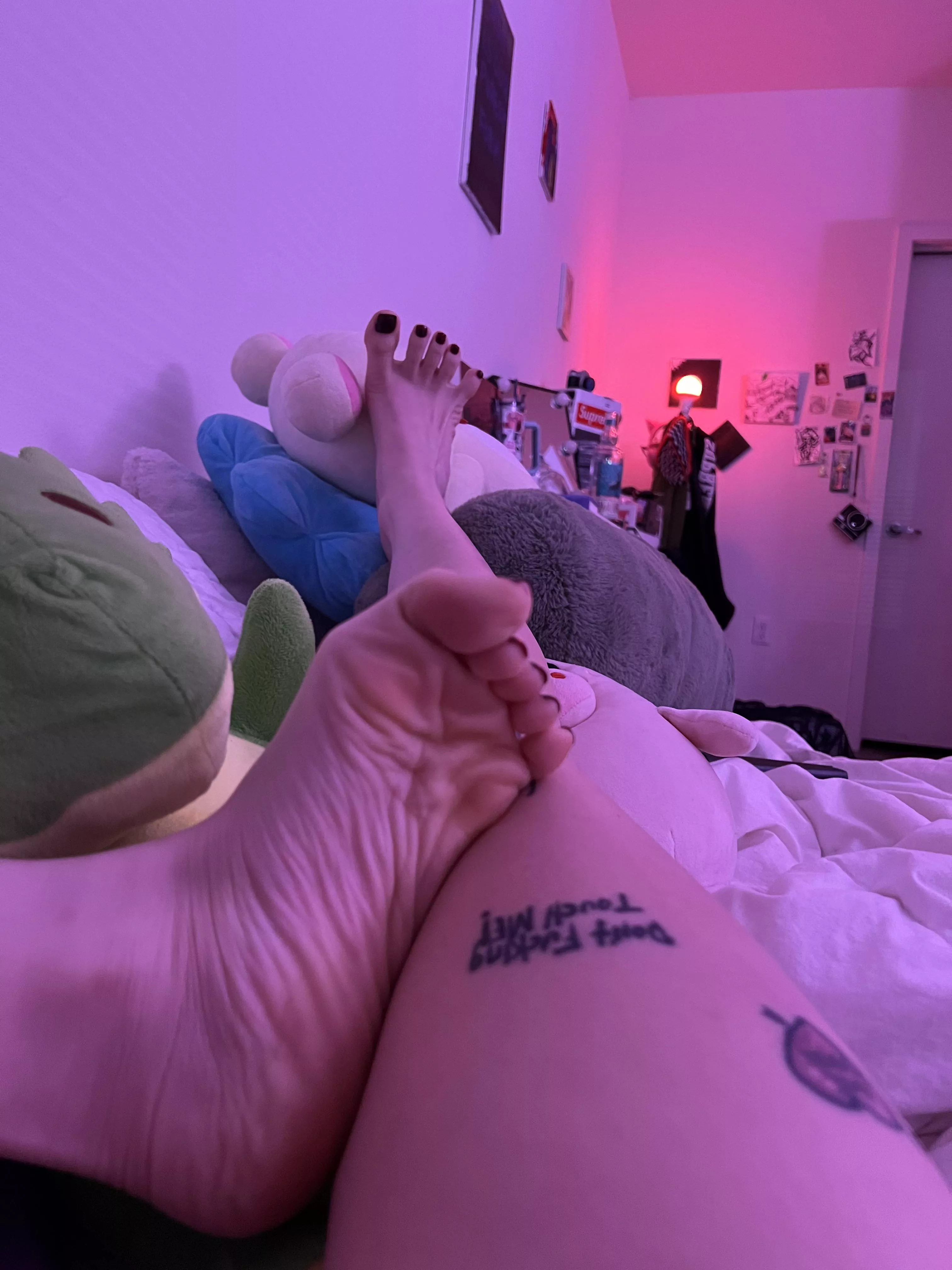 in my room type beat posted by notblueredx