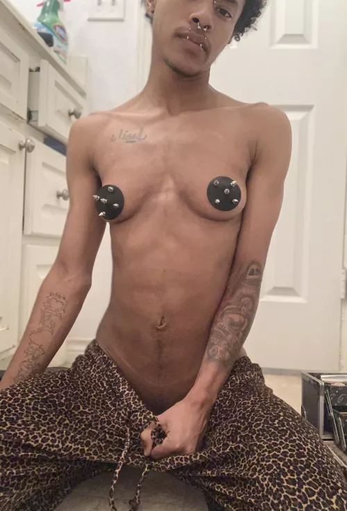 Let me satisfy your desires 😌💋 by Xsyntrick