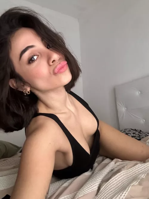 lets chill in my dorm together.... by Clkruger