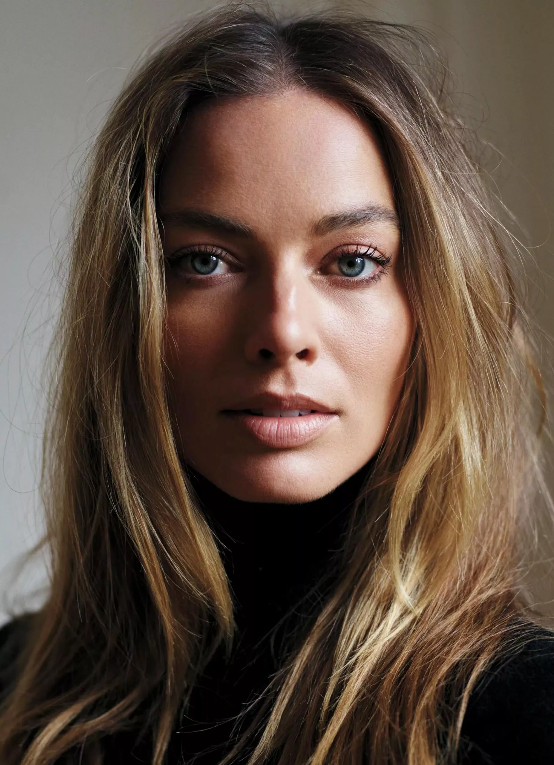 Margot Robbie posted by qwer5r