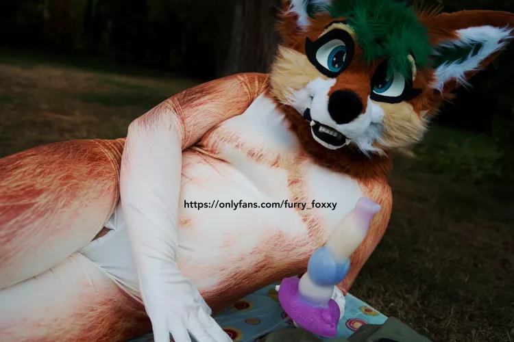 💦 Oh I know some fun ways to use this squirty knotty dildo! 💦 💦 by FurryFoxxyStream