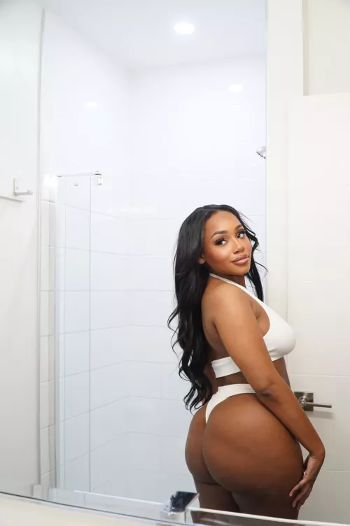 Rate my butt please  by Bbygirlkas