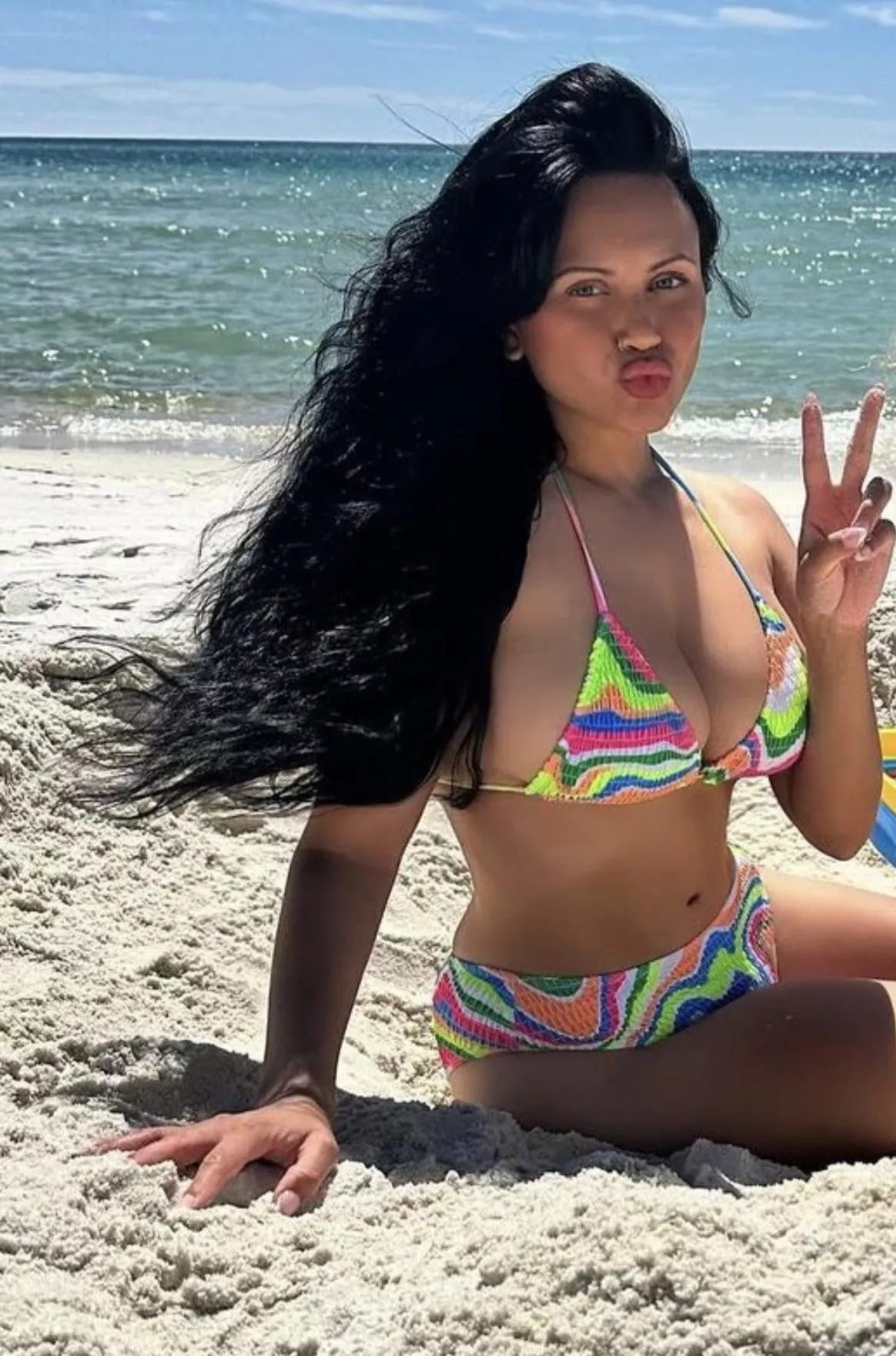 Real MILF bikini posted by scoopthepoop182