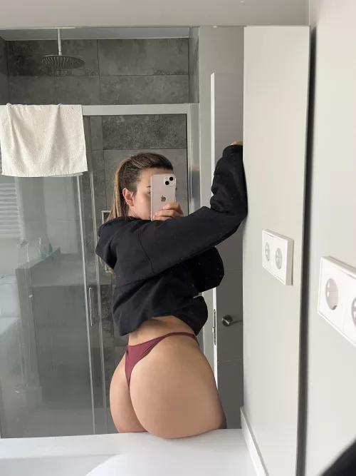 Should I open my legs and let you eat my pussy by 1tekben