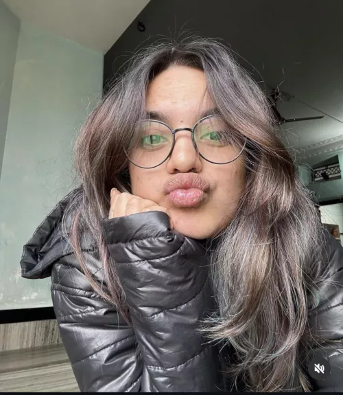 Such fat lips to cum all over 😍 by WestHalf8894