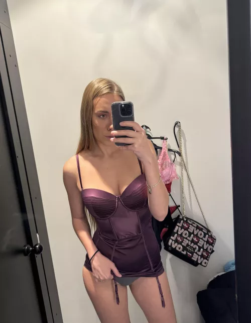 This is my purple female armor by MistressOfArousal