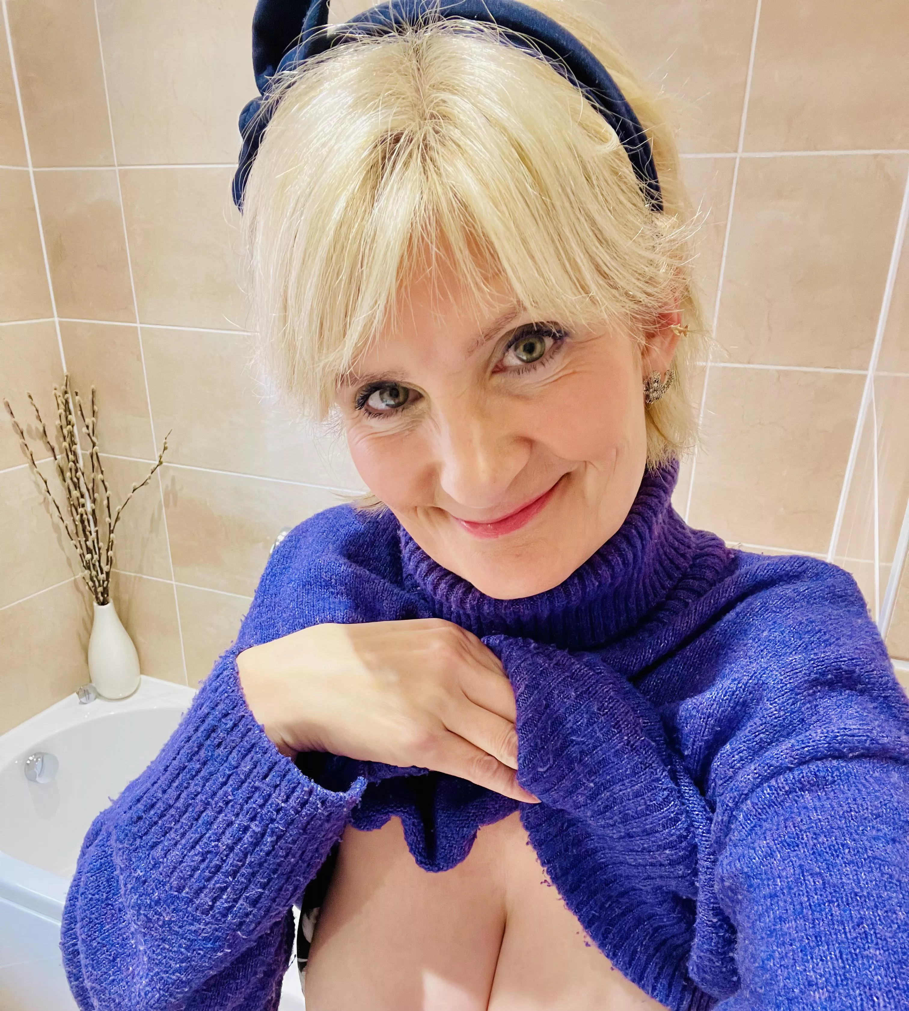 Turned cold again, how would you keep me warm? posted by LAURENSPENCERUK