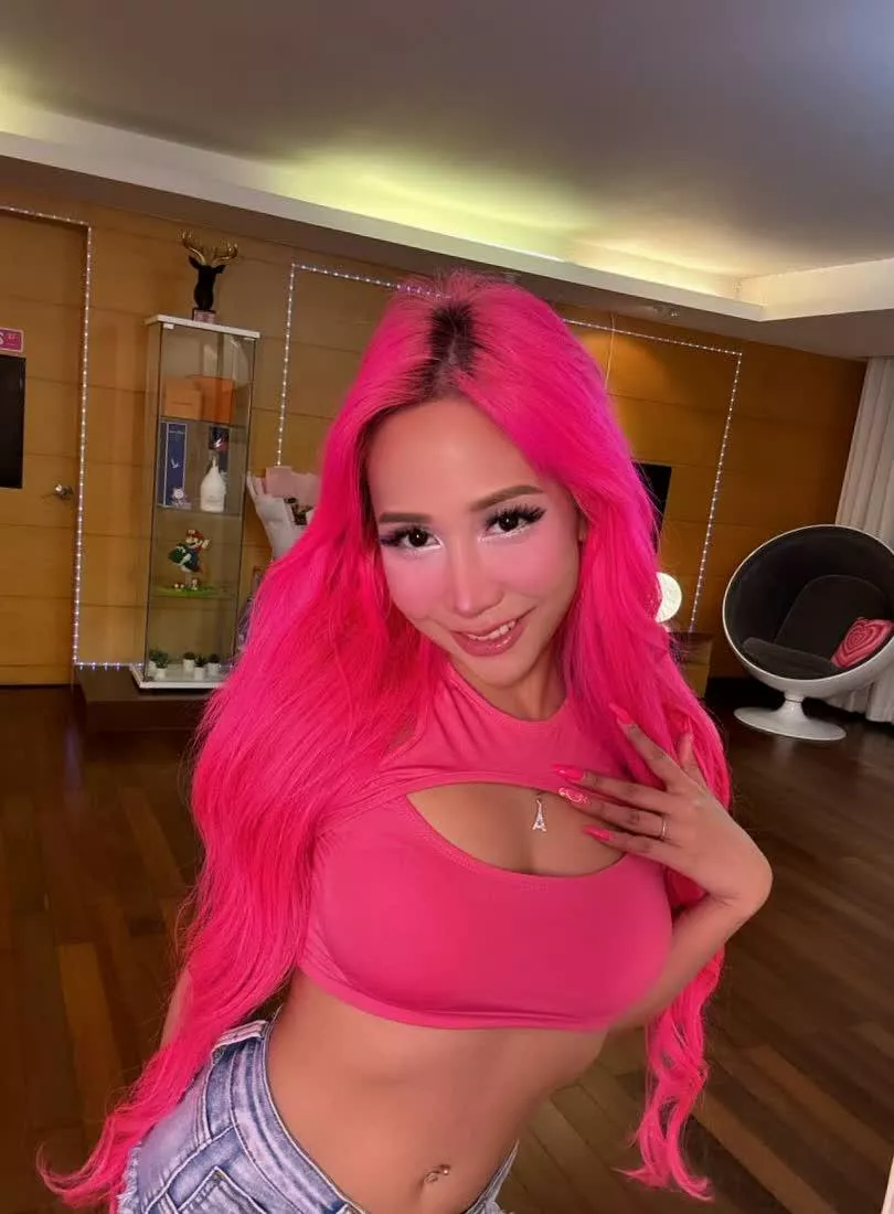 What is your advice on getting older guys to notice me? F21 posted by Wiebenor