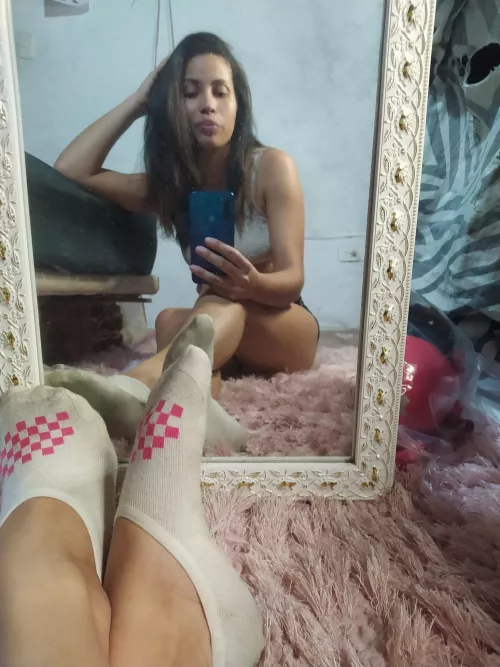 Who likes vans? (f) by Trick_Year_1300