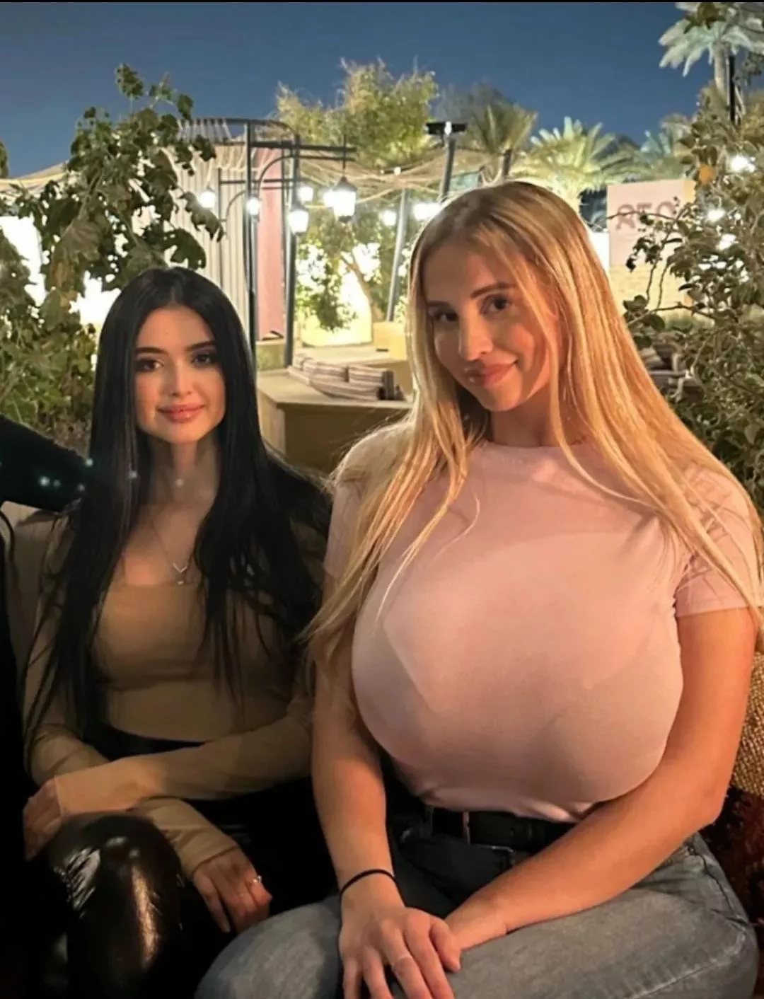 Your average Italian friendship  posted by m9a9r9i9u9s