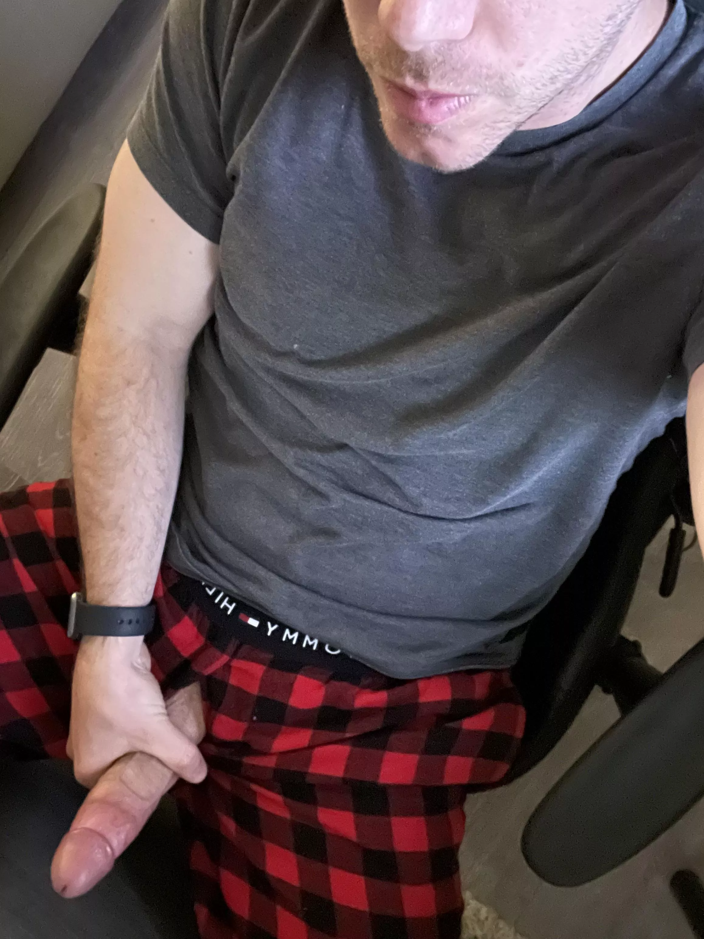 [35] Anyone awake in need of a seat?? posted by hockeyguy8988