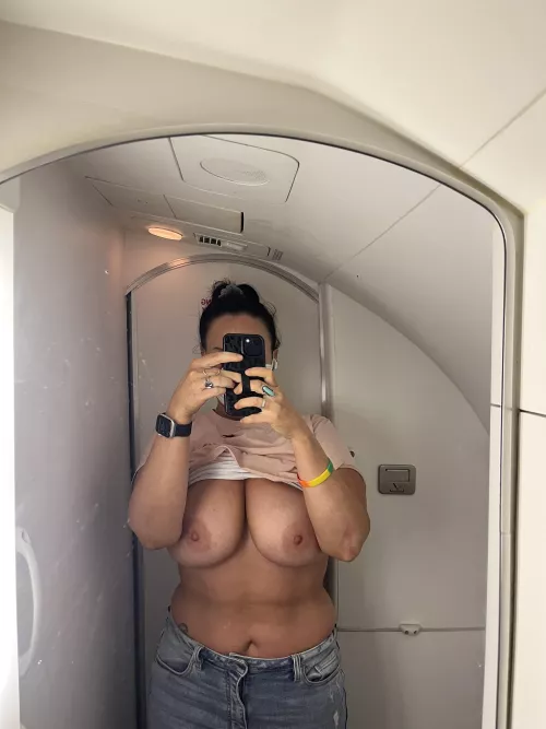 Airplane Selfie!! by Bkfuncouple83_