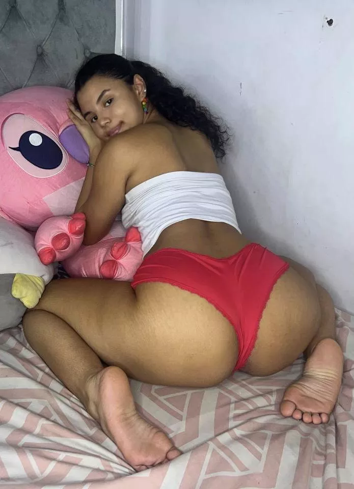 Am I curvy enough for an 18 yo posted by Mysterious-Time-8129