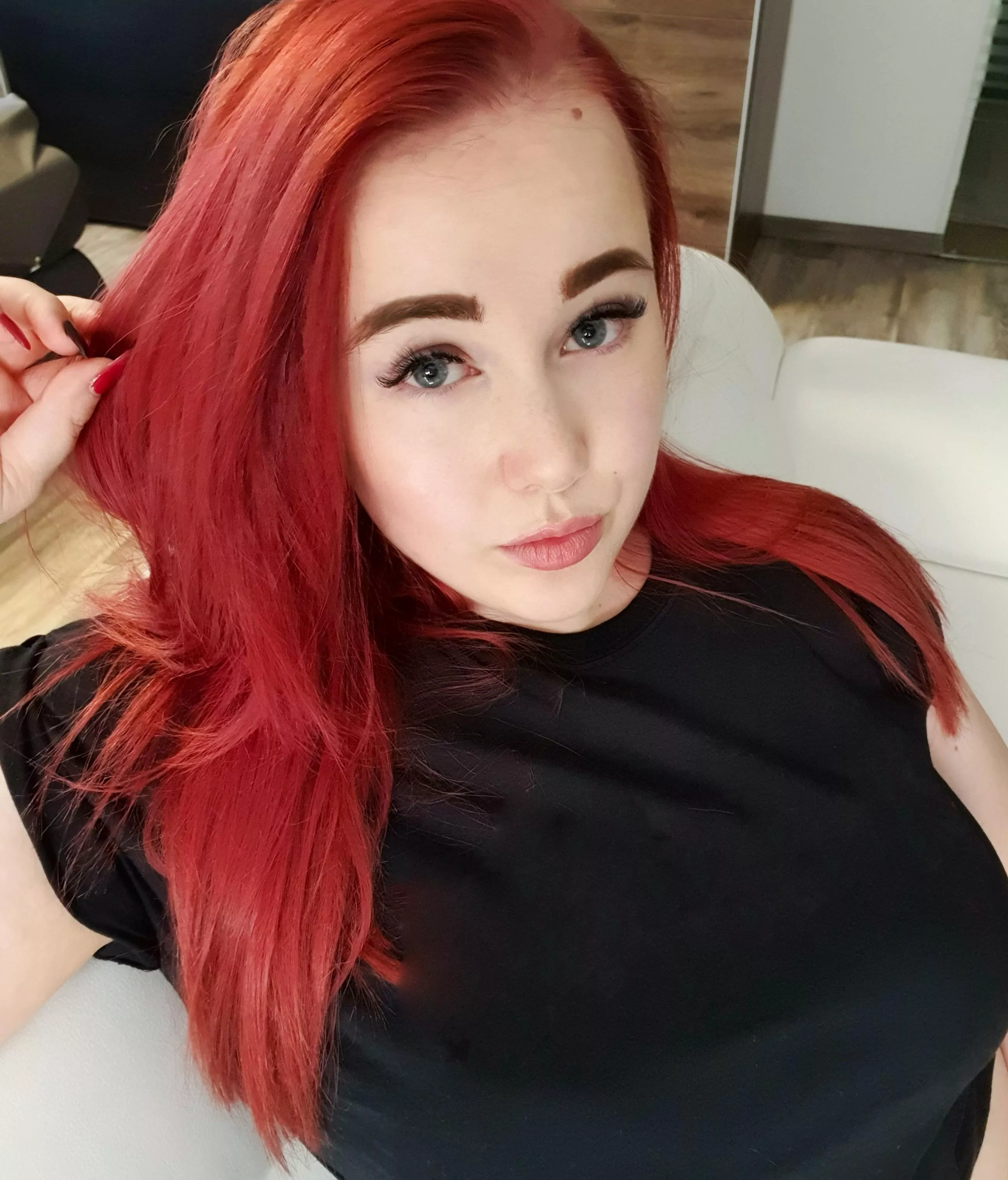 Anyone here just dates redheads? posted by mothergoose30