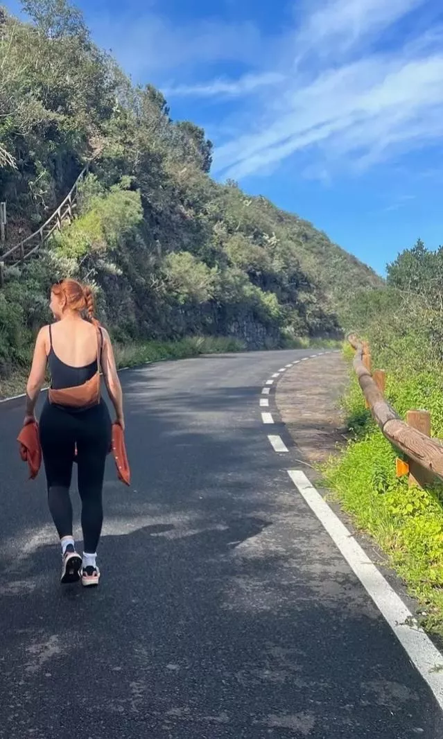 Beautiful Walk with a Beautiful View  posted by Yourpervfriend