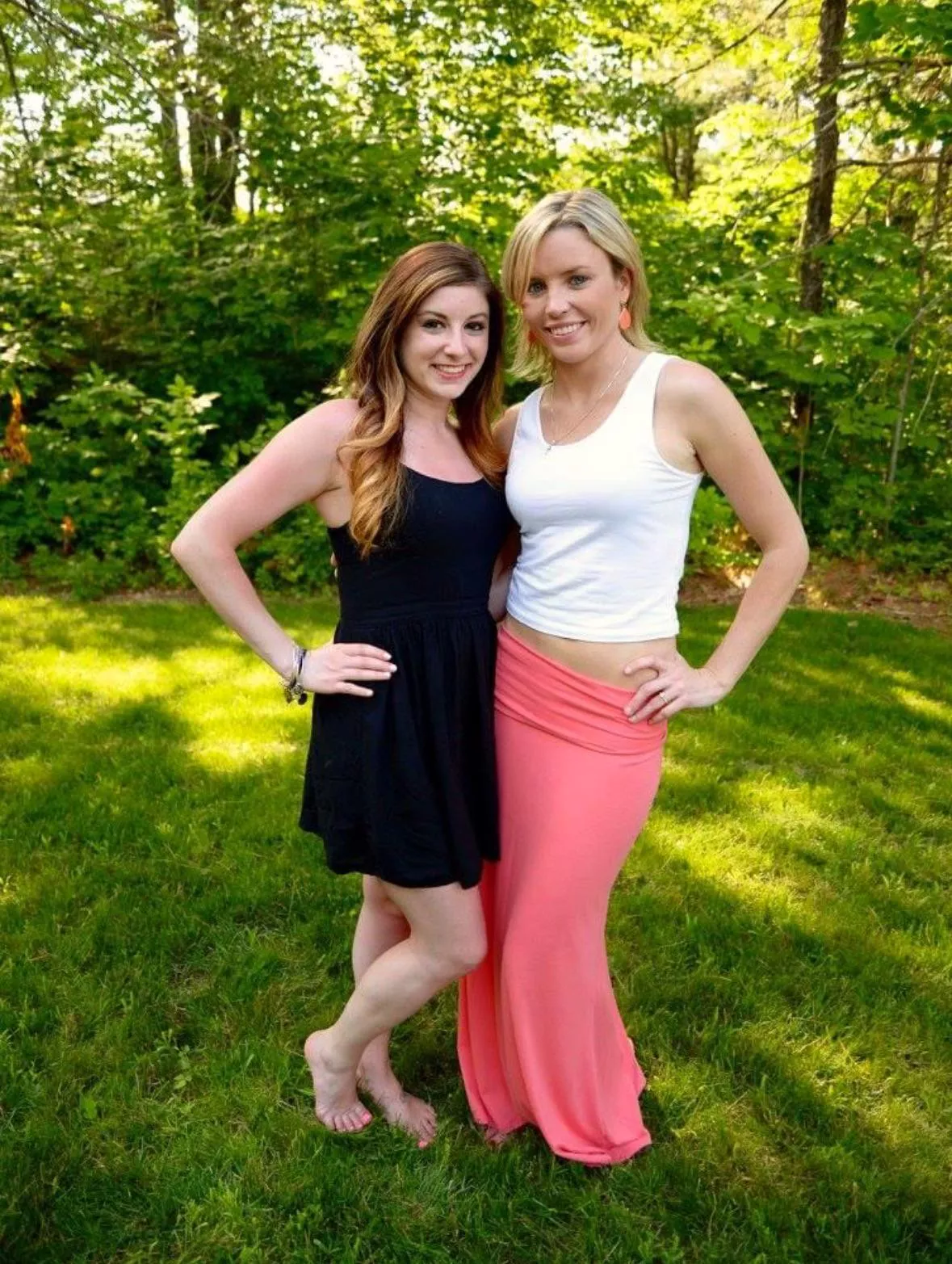 Brunette and blonde. [2] posted by bwc_bull2121