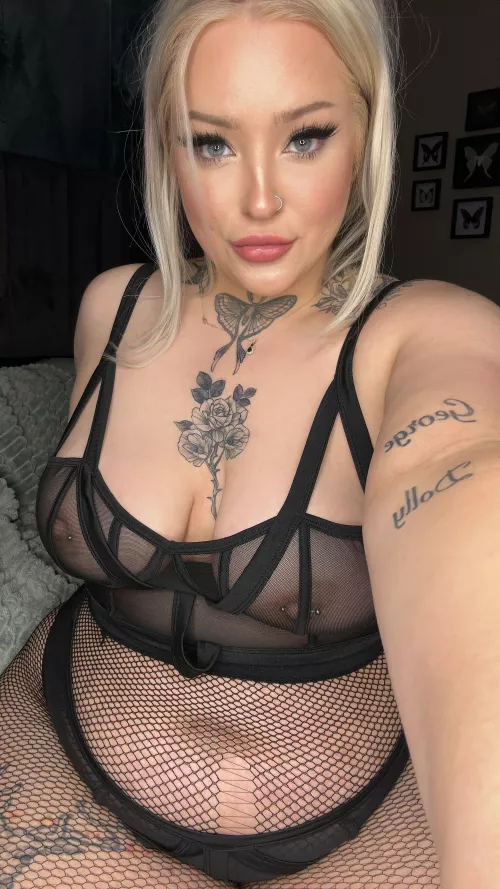 Come get your dose of mommy milkers by Afraid-Duck-1353