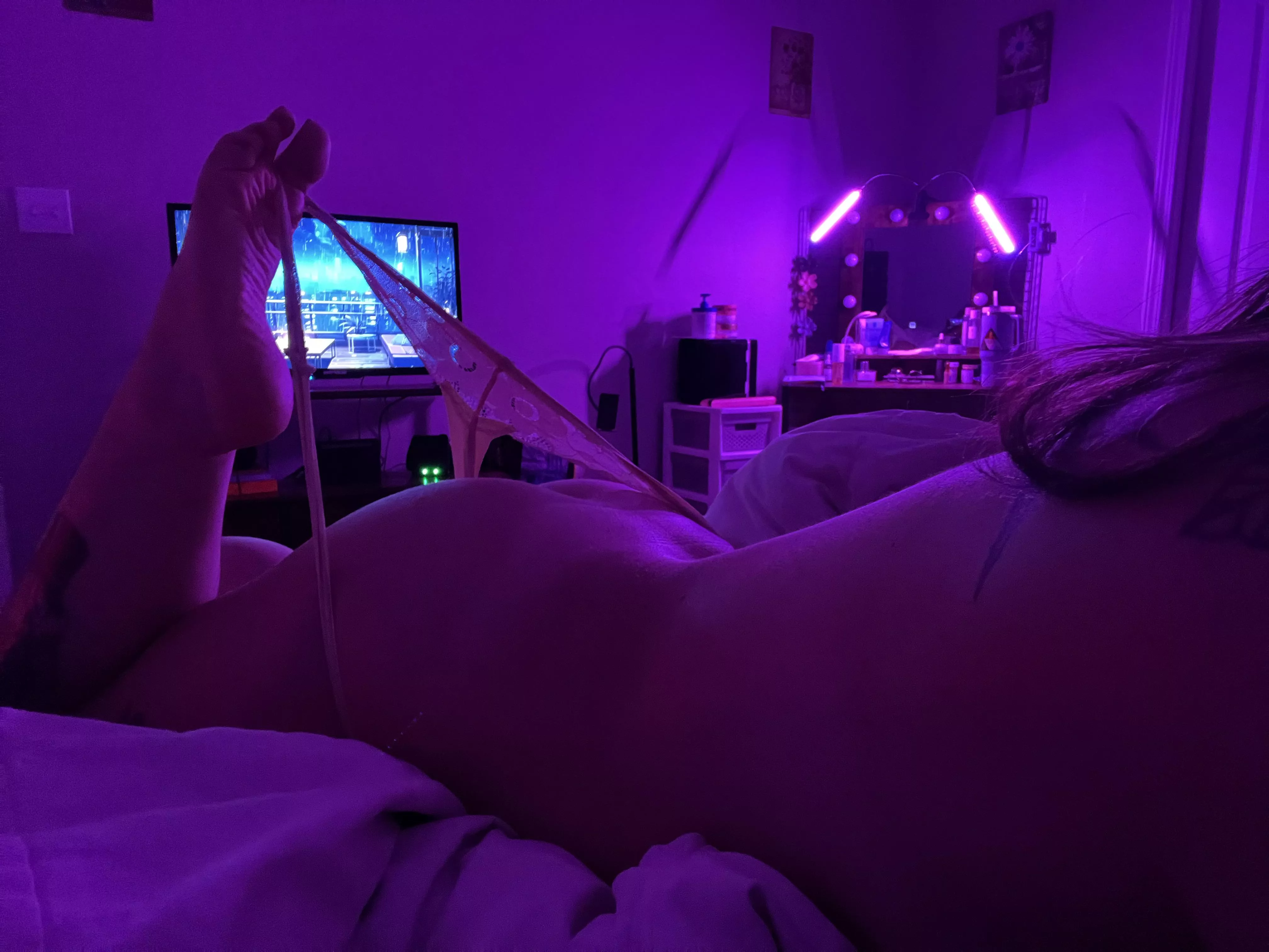 come play with me posted by Witty-Cheesecake2118