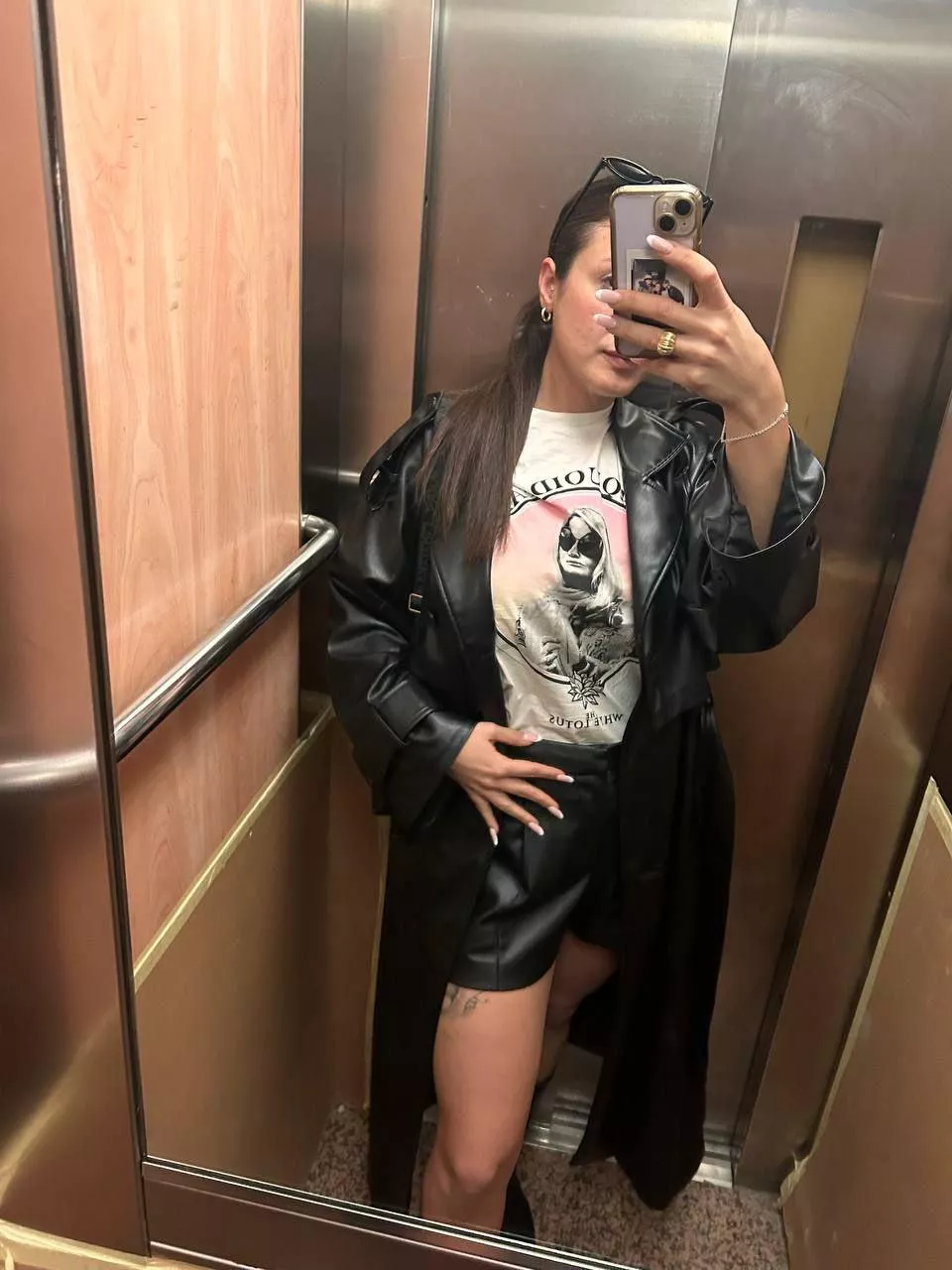 do i look classy here? posted by marytherealtorx