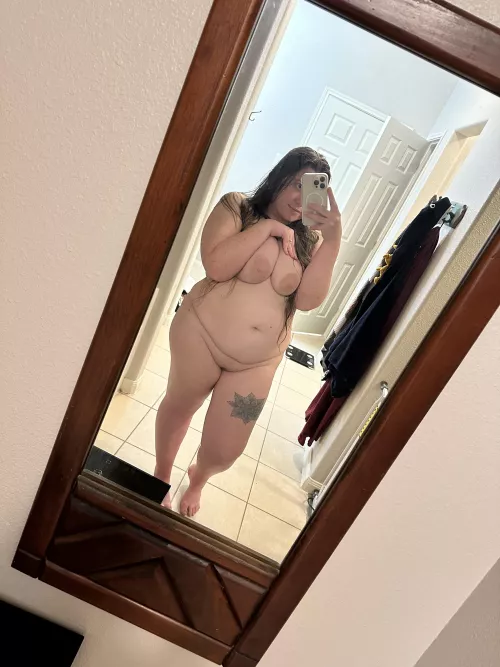 Do you like mom bods? 🥹😇 by rawfldn