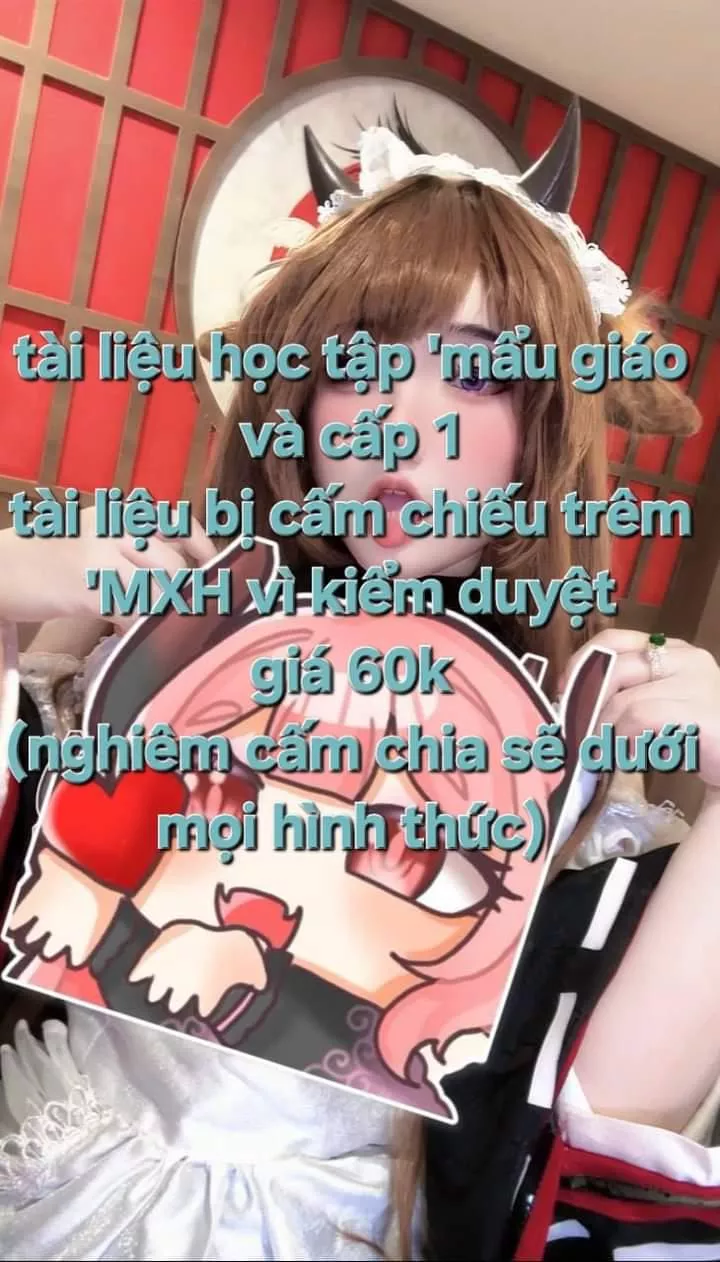 Does anyone know the girl in the background? posted by Last-Coffee-9963