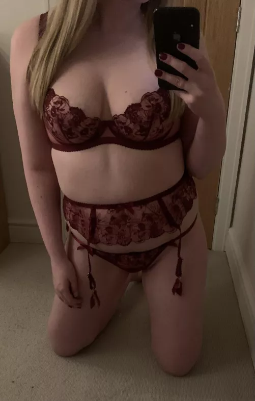 Dressed up and ready to play x by HOTWIFEPRINCESS22