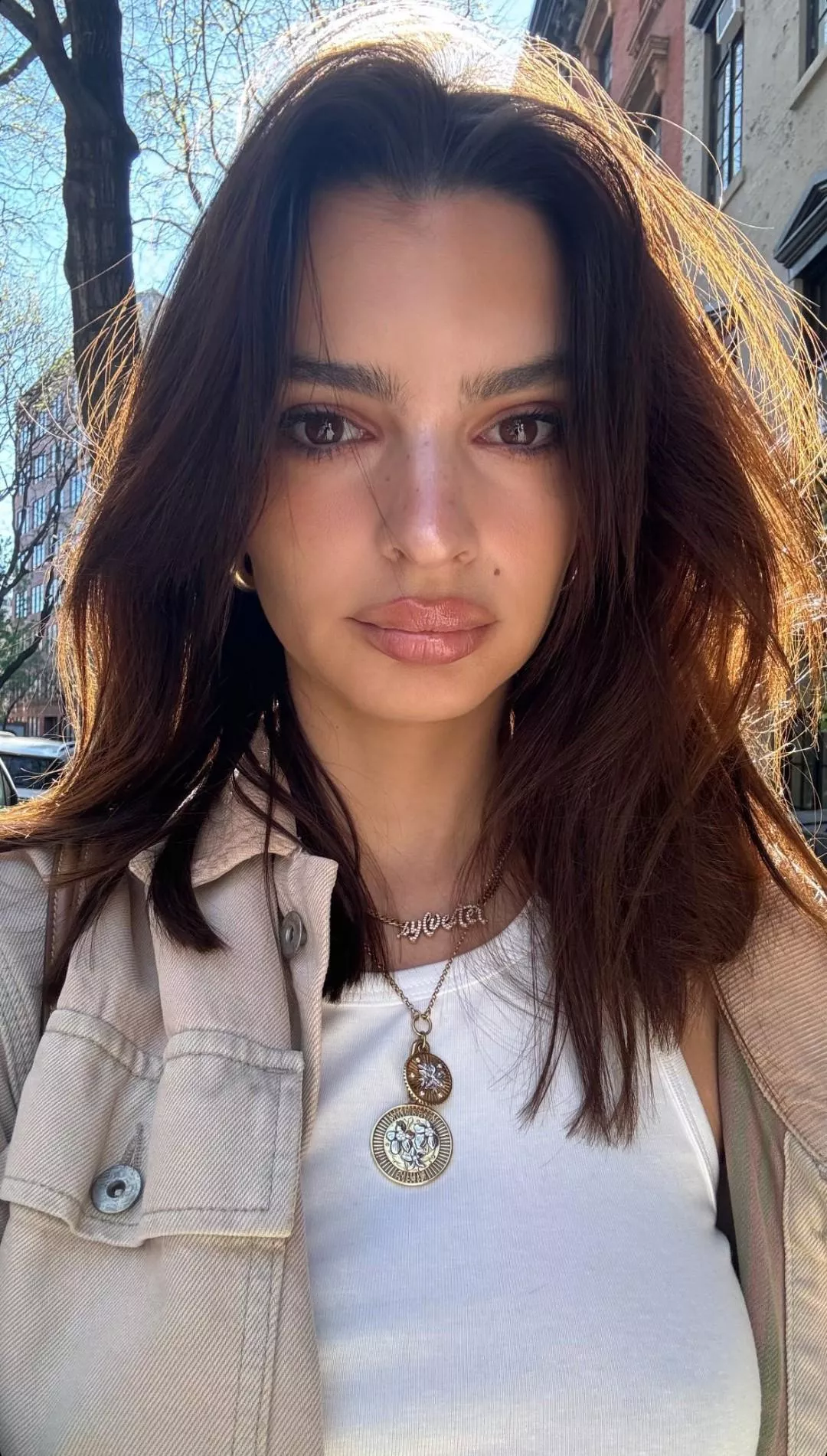 Emily Ratajkowski  posted by ControlCAD